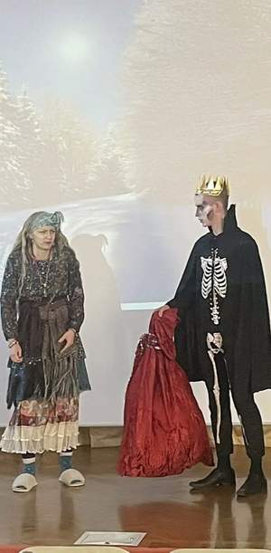 В преддверии Нового года ребят нашей региональной площадки "УчимЗнаем" на базе НКМЦ им З. И. Круглой сегодня ждала волшебная история, полная загадок, смеха и волшебства.