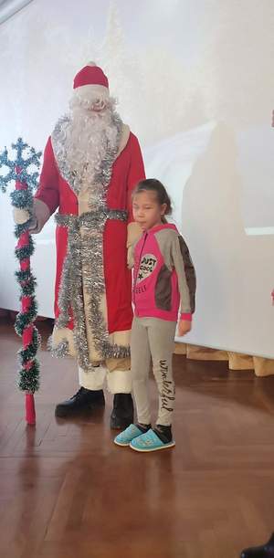 В преддверии Нового года ребят нашей региональной площадки "УчимЗнаем" на базе НКМЦ им З. И. Круглой сегодня ждала волшебная история, полная загадок, смеха и волшебства.