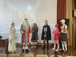 В преддверии Нового года ребят нашей региональной площадки "УчимЗнаем" на базе НКМЦ им З. И. Круглой сегодня ждала волшебная история, полная загадок, смеха и волшебства.