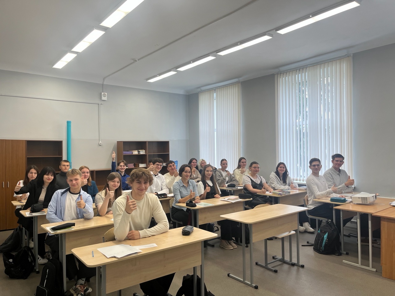 Педагогический коллектив и обучающиеся БОУ ОО «Созвездие Орла» выражают искреннюю благодарность депутату Орловского областного Совета народных депутатов, заместителю председателя комитета по аграрной политике, природопользованию и экологии Виктору Ивановичу Макарову за оказанную помощь в оснащении нашего образовательного учреждения